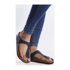 Birkenstock 143621 Blue, japonki. Niebieskie klapki damskie Birkenstock, bez wzorów, ze skóry, na wysokim obcasie. Za 259,00 zł.