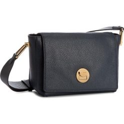 Torebka COCCINELLE - AD0 Liya E1 AD0 12 01 01 Bleu/Noir 726. Niebieskie torebki klasyczne damskie marki Coccinelle. W wyprzedaży za 679,00 zł.
