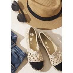 Beżowe Espadryle Marimba. Brązowe espadryle damskie Renee, bez wzorów, bez obcasa, na płaskiej podeszwie. Za 99,99 zł.