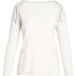 Beżowy Sweter Cherry Lips. Brązowe swetry klasyczne damskie marki Born2be, l, z koronki, z okrągłym kołnierzem. Za 64,99 zł.
