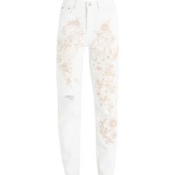 Boyfriendy damskie: Glamorous Jeansy Relaxed Fit ecru