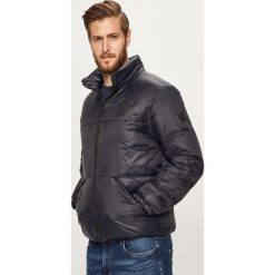 Quiksilver - Kurtka. Zielone płaszcze męskie Quiksilver, s, bez wzorów, z poliesteru, krótkie, bez kaptura. W wyprzedaży za 539,90 zł.
