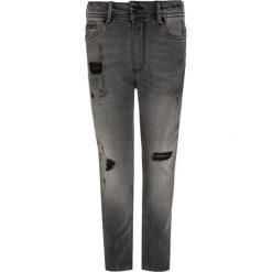 Kaporal XILO Jeansy Slim Fit metal. Czarne jeansy męskie slim Kaporal, z elastanu. W wyprzedaży za 174,30 zł.