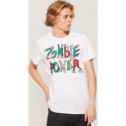 T-shirty męskie: T-shirt z napisem ZOMBIE POWER - Biały