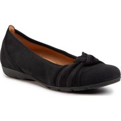 Baleriny GABOR - 44.162.17 Schwarz. Czarne baleriny damskie Gabor, bez wzorów, ze skóry, bez obcasa, bez zapięcia. Za 399,00 zł.