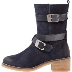 Buty zimowe damskie: Be Natural WIDE FIT Kowbojki i Buty motocyklowe navy