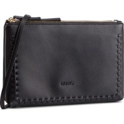 Torebka LIU JO - Crossbody Pouch A19051 E0221 Nero 22222. Czarne listonoszki damskie Liu Jo, na imprezę, bez wzorów, ze skóry ekologicznej, bez dodatków. W wyprzedaży za 259,00 zł.