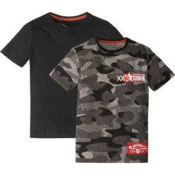 T-shirt (2 szt.) bonprix biało-szary wzorzysty + czarny. Białe t-shirty chłopięce marki bonprix, z nadrukiem, z okrągłym kołnierzem. Za 49,98 zł.