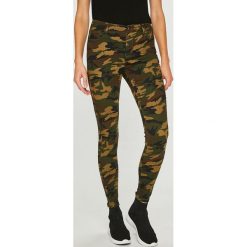 Answear - Jeansy. Brązowe jeansy damskie skinny marki ANSWEAR, s, z elastanu. W wyprzedaży za 89,90 zł.