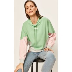 Wrangler - Bluza. Zielone bluzy damskie Wrangler, s, bez wzorów, z bawełny, bez rękawów, bez kaptura. W wyprzedaży za 169,90 zł.