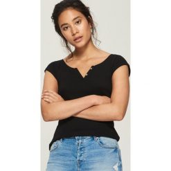 T-shirt z zapięciem - Czarny. Czarne t-shirty damskie Sinsay, m. Za 14,99 zł.