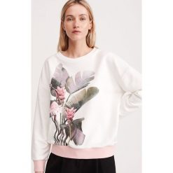 Bluza z grafiką RE ART - Kremowy. Białe bluzy damskie Reserved, s, bez wzorów, bez rękawów, bez kaptura. Za 79,99 zł.