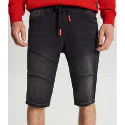 Szorty jogger z przeszyciami - Szary. Szare spodenki i szorty męskie Cropp, m, bez wzorów. Za 119,99 zł.