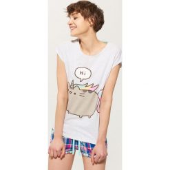 Piżamy damskie: T-shirt piżamowy pusheen – Jasny szar