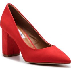 Półbuty STEVE MADDEN - Ashlyn SM11000211-03003-604 Red Nubuck. Czerwone półbuty damskie Steve Madden, bez wzorów, ze skóry ekologicznej, bez obcasa, na obcasie, bez zapięcia. W wyprzedaży za 279,00 zł.
