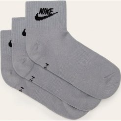 Nike Sportswear - Skarpety (3-pack). Białe skarpetki męskie Nike Sportswear, bez wzorów, z elastanu. Za 49,90 zł.