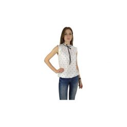 Bluzka damska NA RAMIĄCZKACH. Bluzki damskie TXM, w grochy, eleganckie, bez kołnierzyka, bez rękawów. Za 29,99 zł.