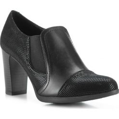 Buty damskie. Czarne botki damskie Wittchen, ze skóry, eleganckie, bez obcasa, bez zapięcia. W wyprzedaży za 169,91 zł.