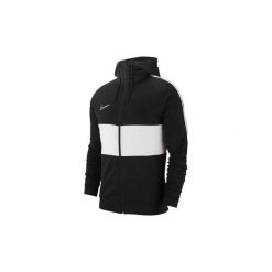 Bluzy Nike CHAQUETA DRY ACADEMY HD I96. Czarne bluzy męskie Nike, s, bez wzorów, bez kołnierzyka, bez rękawów, bez kaptura. Za 211,06 zł.