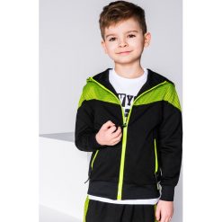 Bluzy chłopięce: BLUZA DZIECIĘCA ROZPINANA Z KAPTUREM KB023 – CZARNA/ZIELONA