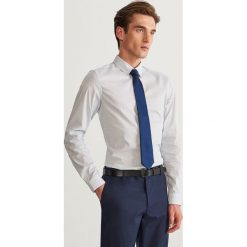 Koszula super slim fit - Biały. Białe koszule męskie slim marki Reserved, m. Za 69,99 zł.