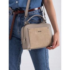 Torebka damska kuferek skórzany Rovicky TWR-78 beżowy - Beż. Brązowe kuferki damskie ROVICKY, bez wzorów, ze skóry, eleganckie, bez dodatków. Za 219,99 zł.