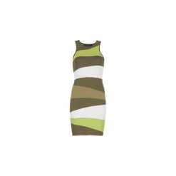 Sukienki krótkie Guess TEOMARC. Zielone sukienki damskie marki Guess, s, z aplikacjami, bez kołnierzyka, z krótkim rękawem, krótkie, mini. Za 351,20 zł.