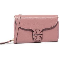Torebka TORY BURCH - McGraw Wallet Cross-Body 53043 Pink Magnolia 651. Różowe listonoszki damskie Tory Burch, bez wzorów, ze skóry, klasyczne, bez dodatków. W wyprzedaży za 889,00 zł.
