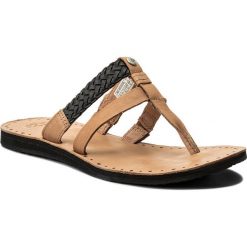 Japonki UGG - W Audra 1011201 W/Blk. Pomarańczowe klapki damskie marki Ugg, bez wzorów, ze skóry, bez obcasa. W wyprzedaży za 189,00 zł.