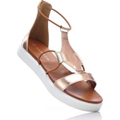Sandały bonprix biały. Białe sandały damskie bonprix, bez wzorów, eleganckie, bez obcasa, bez zapięcia. Za 89,99 zł.