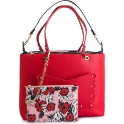Torebka LIU JO - M Tote N19225 E0061 Feel Rouge 91757. Czerwone torebki klasyczne damskie Liu Jo, bez wzorów, ze skóry ekologicznej, klasyczne, bez dodatków. W wyprzedaży za 399,00 zł.
