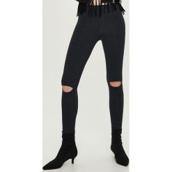 Legginsy: Legginsy z dziurami na kolanach – Szary