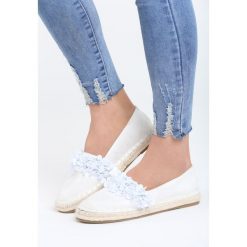 Białe Espadryle Better On This. Białe espadryle damskie Multu, bez wzorów, bez obcasa. Za 49,99 zł.
