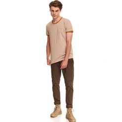 T-shirt w drobne paski. Żółte t-shirty męskie Top Secret, na jesień, s, w paski, klasyczne, z okrągłym kołnierzem, krótkie. W wyprzedaży za 39,99 zł.