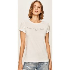 Answear - T-shirt. Białe bluzki damskie ANSWEAR, s, z nadrukiem, z bawełny, casualowe, z okrągłym kołnierzem. Za 49,90 zł.
