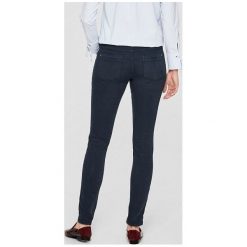 S.Oliver Jeansy Damskie 38/32 Ciemnoniebieski. Jeansy damskie S.Oliver. W wyprzedaży za 168,00 zł.