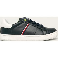 Tommy Hilfiger - Buty dziecięce. Niebieskie trampki chłopięce TOMMY HILFIGER, bez wzorów, ze skóry ekologicznej, sportowe, na sznurówki. W wyprzedaży za 199,90 zł.