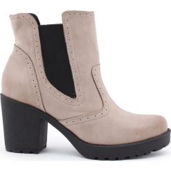 Ocieplane sztyblety na grubym obcasie - skóra naturalna - model 464 - kolor cappuccino. Pomarańczowe botki damskie Zapato, ze skóry, bez obcasa, bez zapięcia. Za 399,00 zł.
