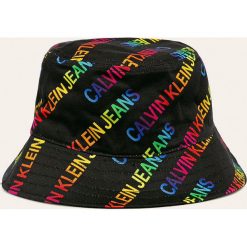 Calvin Klein - Kapelusz. Czarne kapelusze męskie Calvin Klein, bez wzorów, z bawełny. W wyprzedaży za 199,90 zł.