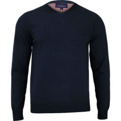 Ciemnogranatowy Elegancki Męski Sweter (V-neck) - Adriano Guinari - 100% Bawełna, Dekolt w Serek SWADGAW18navyblazerV. Niebieskie swetry męskie m, z bawełny, eleganckie. Za 99,00 zł.
