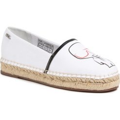 Espadryle KARL LAGERFELD - KL80171 White Canvas. Białe espadryle damskie KARL LAGERFELD, bez wzorów, ze skóry ekologicznej, bez obcasa, na płaskiej podeszwie. Za 639,00 zł.