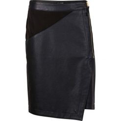 Spódniczka ze sztucznej skóry bonprix czarny. Czarne spódniczki asymetryczne bonprix, z materiału, midi. Za 89,99 zł.
