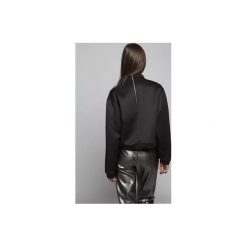 Bluzy damskie: oversizowa bluza