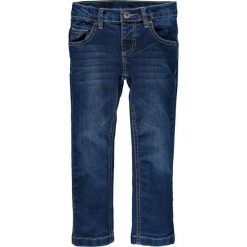 Brums - Jeansy dziecięce 116-128 cm. Niebieskie spodnie chłopięce Brums, bez wzorów, z elastanu. W wyprzedaży za 99,90 zł.