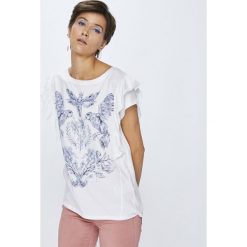 Medicine - Top Rustic Indigo. Białe bluzki damskie marki MEDICINE, s, z nadrukiem, z bawełny, casualowe, z okrągłym kołnierzem, z krótkim rękawem. W wyprzedaży za 39,90 zł.