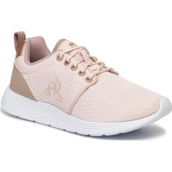 Sneakersy LE COQ SPORTIF - Variocomf W Boutique 1920551 Cloud Pink/Adobe Rose. Różowe półbuty damskie le coq sportif, na co dzień, bez wzorów, ze skóry ekologicznej, bez obcasa, na płaskiej podeszwie, bez zapięcia. W wyprzedaży za 229,00 zł.