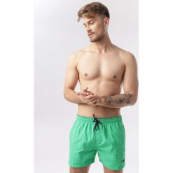 Jasnozielone Szorty Aerida. Zielone spodenki i szorty męskie Born2be, xl, bez wzorów. W wyprzedaży za 49,99 zł.