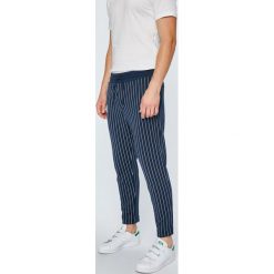 Review - Spodnie. Niebieskie spodnie męskie Review, na co dzień, xl, bez wzorów, z bawełny, casualowe. W wyprzedaży za 119,90 zł.