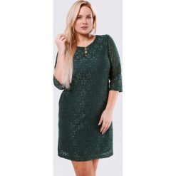 Zielona Sukienka At First Sight. Zielone sukienki damskie Born2be, bez wzorów, bez kołnierzyka, bez rękawów, midi. Za 59,99 zł.