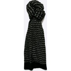 Only - Szalik Astrid. Czarne szaliki damskie ONLY, z dzianiny. W wyprzedaży za 39,90 zł.